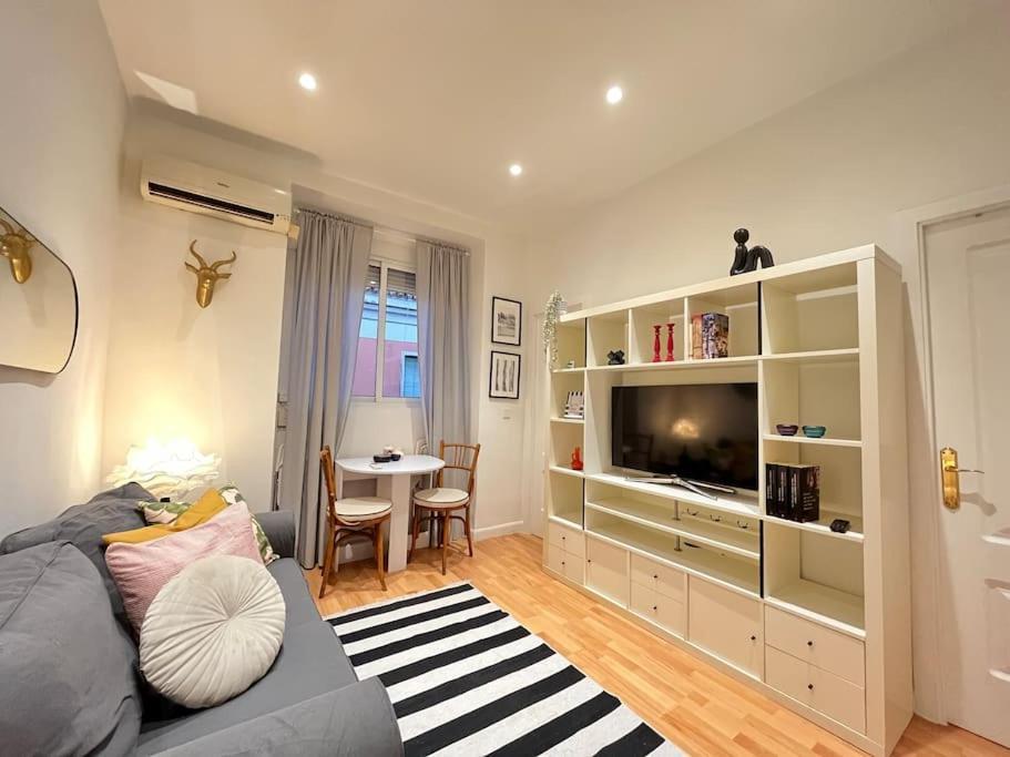 Exterior Atocha Ile Fe Apartment Мадрид Екстериор снимка